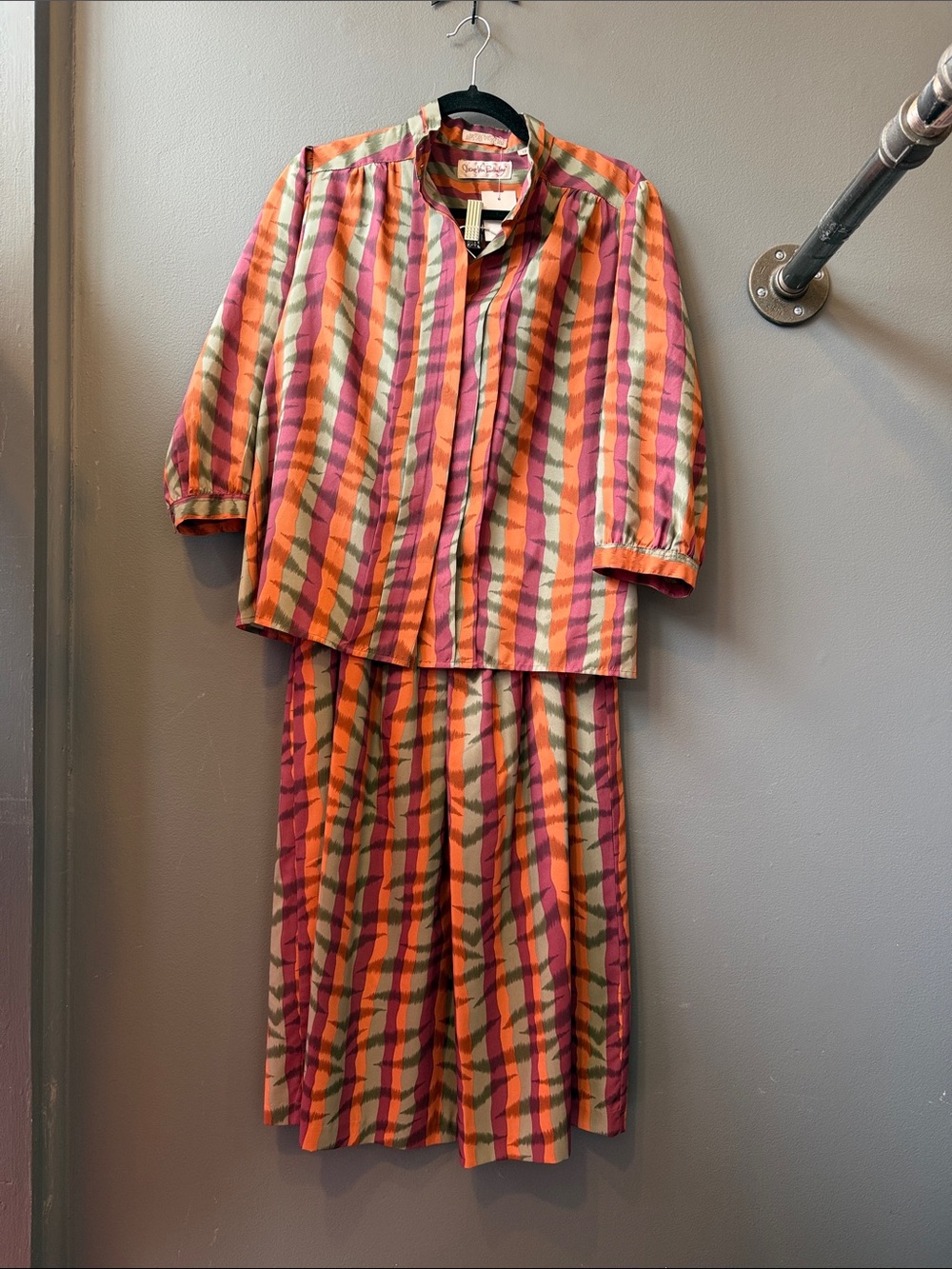 Vintage-Style suit dress Set in Orange, Pink & Green - Unknown Brand
